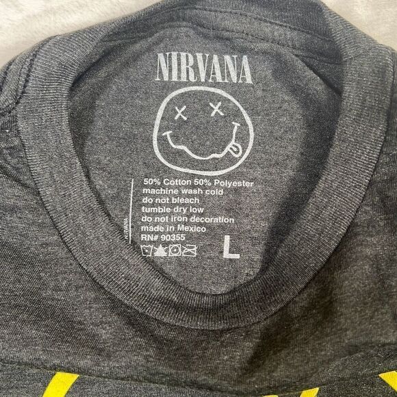 Nirvana smiley face double sided graphic print band concert T-shirt NWOT Men L - Picture 4 of 5